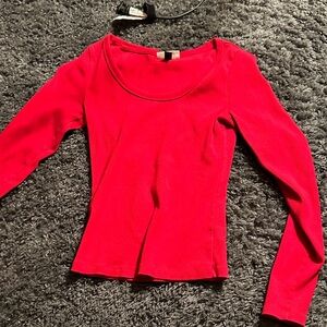 Universal thread layering ribbed tee